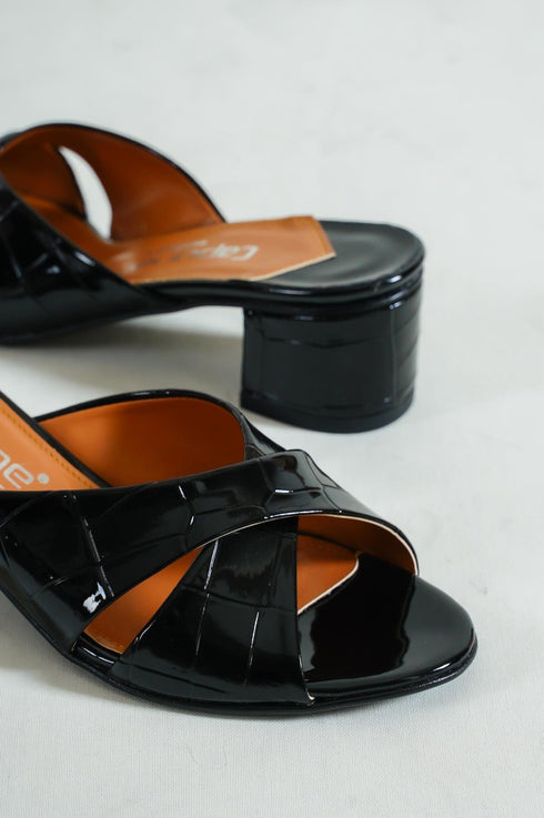 Mina crocodile black, crne zenske sandale sa ukrstenim remenom, potpetica 5.5cm